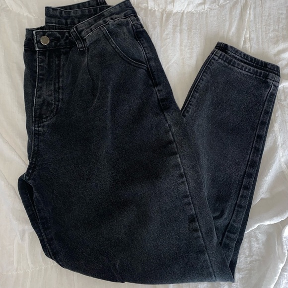 Black High Waisted Mom Jeans - Picture 1 of 3